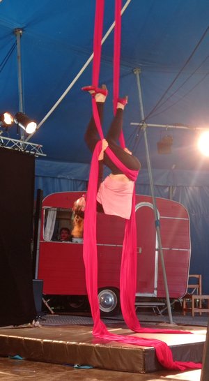 Cécile au Cirque (image fixe)