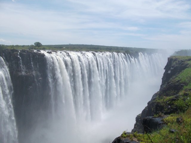 victoria_falls_02.jpg - Les Chutes Victoria sur le Zambèze (Zimbabwe)
