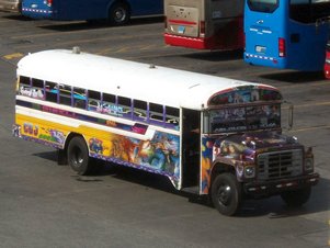 Les autobus sont souvent bien décorés. (Ciudad de Panamá)