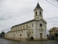 Église sur la place de Puerto Natales