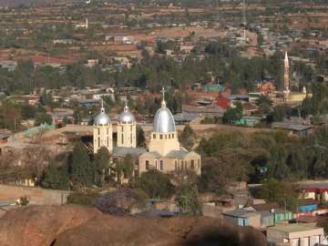 À Babile il y a cette grande église orthodoxe.
