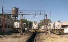 Plusieurs locomotives Alsthom BB à Dire Dawa. Elles datent des années 80. La BB 1215 date de 1984.