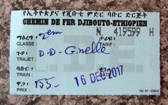 Billet de train (2ème classe) entre Dire Dawa et Gelile (frontière). La date est dans notre format usuel, pas dans le format éthiopien (ce serait le 07/04/2010). Le prix est de 155 Birr (environ 5 Euros).