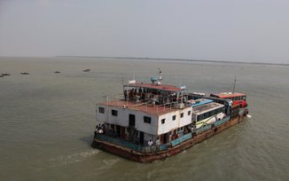 Traversée du Gange en ferry