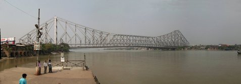Le pont métallique de Howrah, sur le Hooghly qui est un bras du Gange